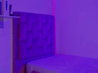 MADDYS-TONE's Live Sex Cam Show
