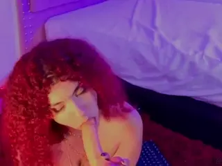 MADDYS-TONE's Live Sex Cam Show