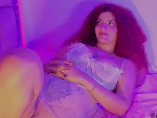 MADDYS-TONE's Live Sex Cam Show