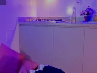MADDYS-TONE's Live Sex Cam Show
