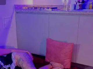 MADDYS-TONE's Live Sex Cam Show