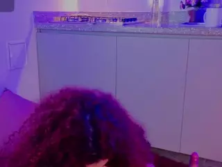 MADDYS-TONE's Live Sex Cam Show