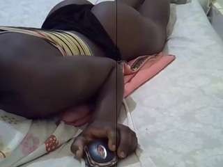 sweet-lyza's CamSoda show and profile