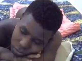 sweet-lyza's CamSoda show and profile