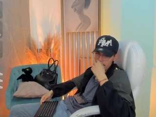 allicemackenzie's live room