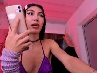 AlliceMackenzie live cam preview
