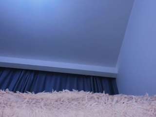 ilonaholmes Live Webcam on CamSoda