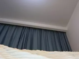 IlonaHolmes's Live Sex Cam Show