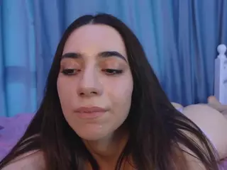 IlonaHolmes's Live Sex Cam Show