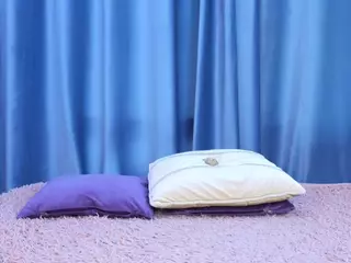 IlonaHolmes's Live Sex Cam Show