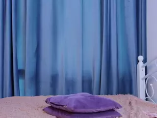 IlonaHolmes's Live Sex Cam Show