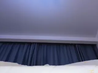 IlonaHolmes's Live Sex Cam Show