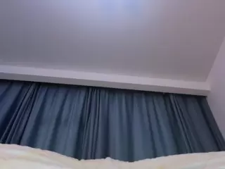 IlonaHolmes's Live Sex Cam Show