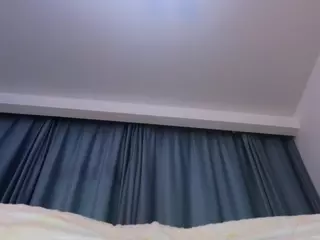 IlonaHolmes's Live Sex Cam Show