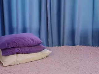 IlonaHolmes's Live Sex Cam Show
