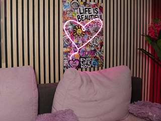 melaniatress webcam model