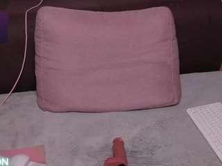 melaniatress Live Webcam on CamSoda
