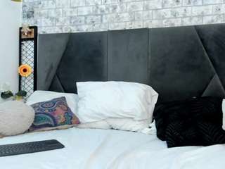 milaadams Live Webcam on CamSoda