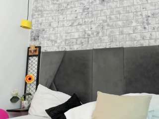 milaadams webcam model