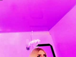 rosedewitt's CamSoda show and profile