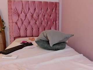 roxy-stone1 live cam profile