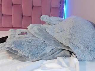 roxy-stone1 live cam profile