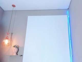 roxy-stone1 live webcam show
