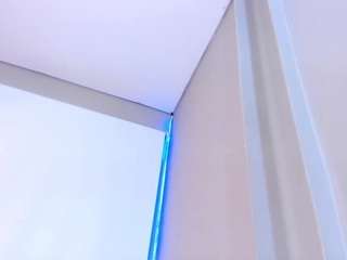 Roxy-Stone1 live cam preview