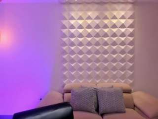 victoriavixen1's CamSoda show and profile