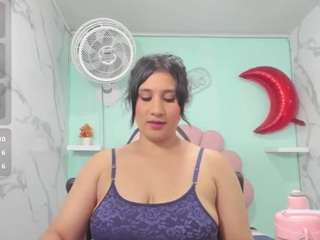 karime-sexygirl's CamSoda show and profile