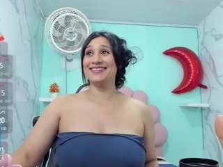 karime-sexygirl webcam