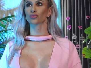 karlabart Live Webcam on CamSoda