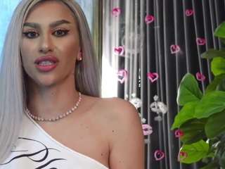 karlabart Live Webcam on CamSoda