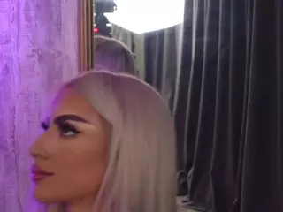 KarlaBart's Live Sex Cam Show