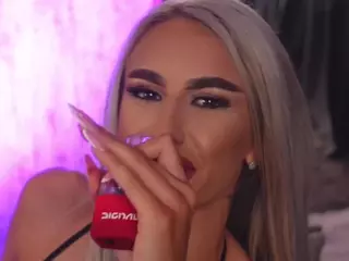 KarlaBart's Live Sex Cam Show