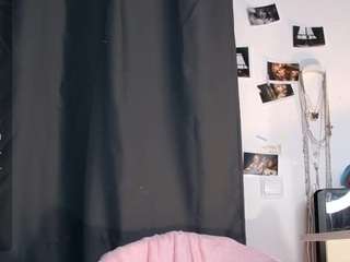 kellybbface's CamSoda show and profile