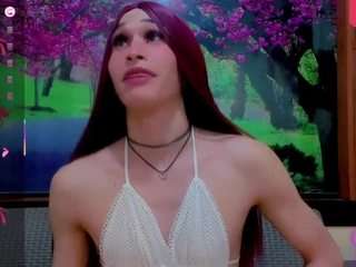 le modèle alessa-mullen est en webcam porno dans un show sur le site camsoda, il possède les tags suivants: anal toys,black hair,brown eyes,cumshot,dirty talk,lean,no drinking,small tits,smoking,spank,tease,hd