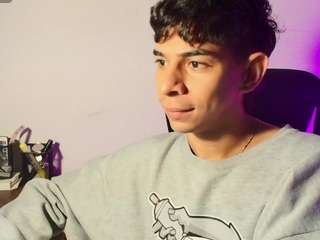 cris-slytherin's CamSoda show and profile