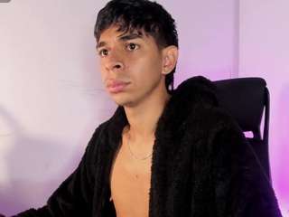 cris-slytherin's CamSoda show and profile