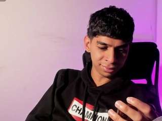 cris-slytherin Live Webcam on CamSoda