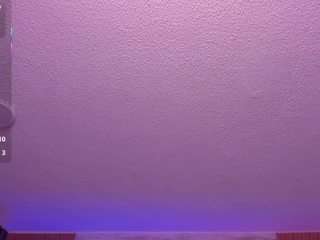 Watch the amazing stripper Hannaa-thompson as she's rubbing her build hannaa-thompson from CamSoda