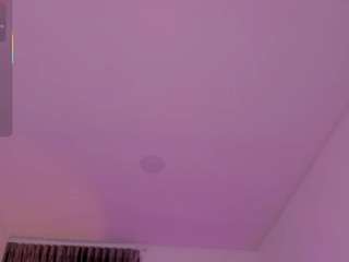  hannaa-thompson chat room