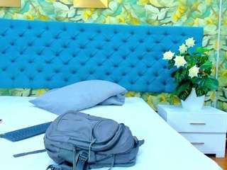 jessymiiranda's CamSoda show and profile