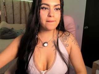 Harmonymurr live cam preview