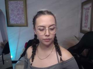 hela-v Live Webcam on CamSoda