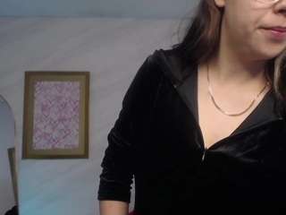 hela-v Live Webcam on CamSoda