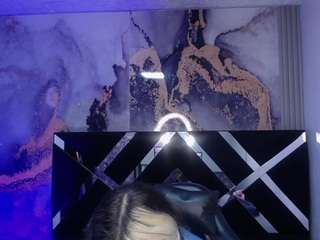 hela-v Live Webcam on CamSoda