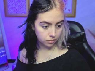 hela-v Live Webcam on CamSoda