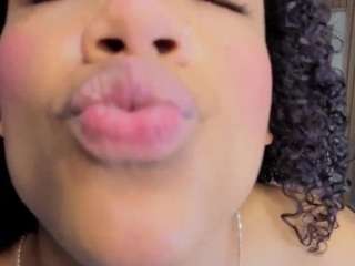 violeth-b's CamSoda show and profile