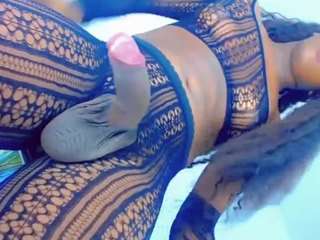 lauradoll666 webcam